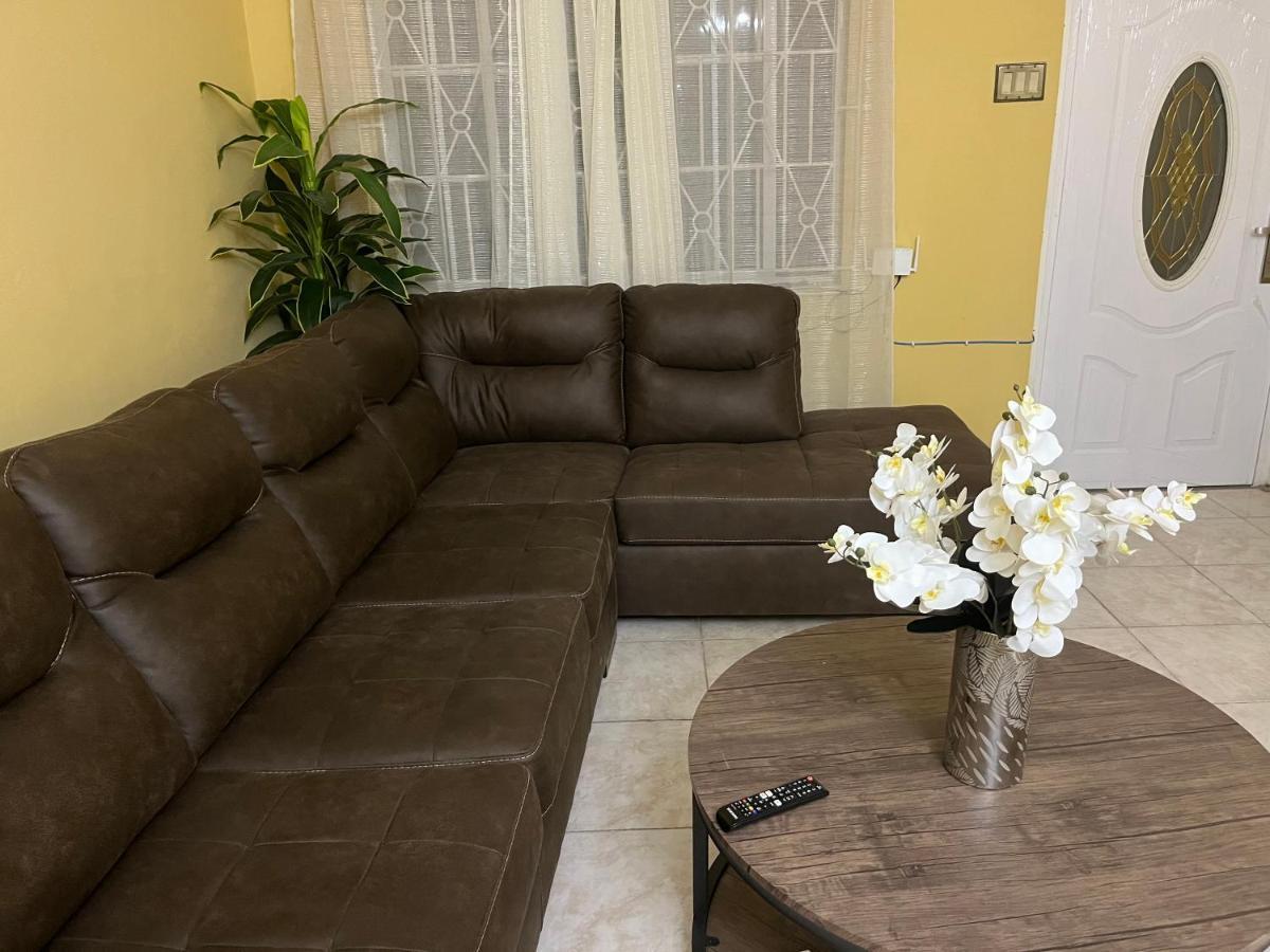 St Bess Comfort Style Black River Exterior foto